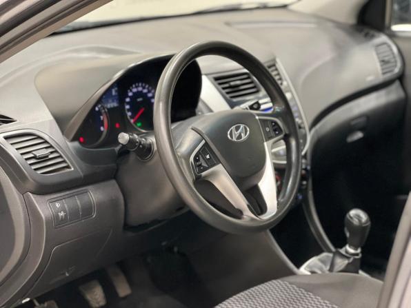 Hyundai Solaris I с пробегом 2012 года, цена 715 000 рублей, 188000 км, седан, Автокод Объявления