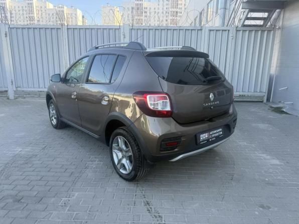 Renault Sandero II Рестайлинг с пробегом 2020 года, цена 1 145 000 рублей, 106000 км, хэтчбек, Автокод Объявления