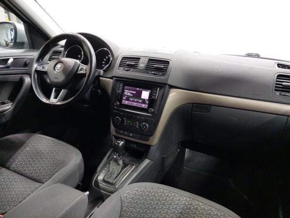 Skoda Yeti I Рестайлинг с пробегом 2015 года, цена 1 330 000 рублей, 196000 км, внедорожник, Автокод Объявления