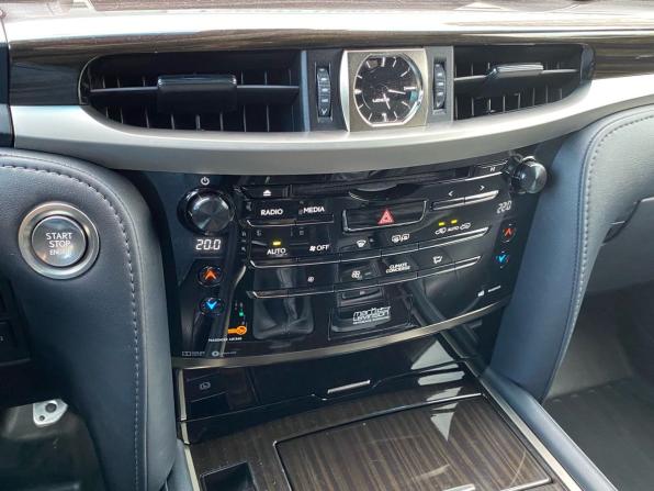 Lexus LX III Рестайлинг 2 с пробегом 2020 года, цена 8 900 000 рублей, 288000 км, внедорожник, Автокод Объявления