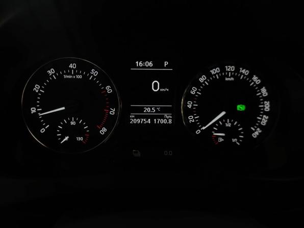 Skoda Rapid I с пробегом 2015 года, цена 879 000 рублей, 209754 км, лифтбек, Автокод Объявления