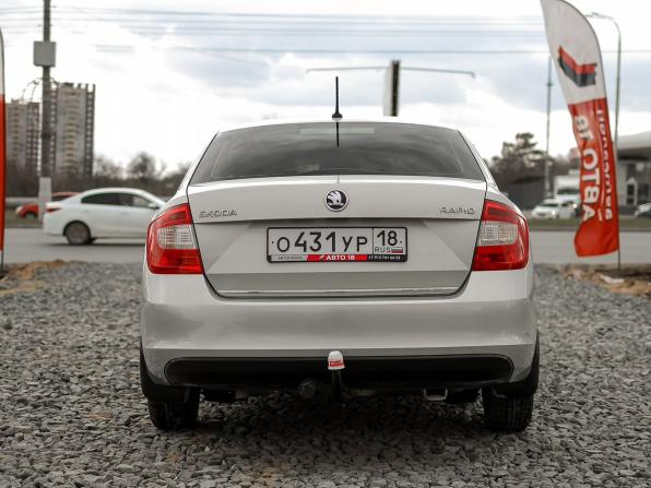 Skoda Rapid I с пробегом 2016 года, цена 1 049 000 рублей, 93757 км, лифтбек, Автокод Объявления