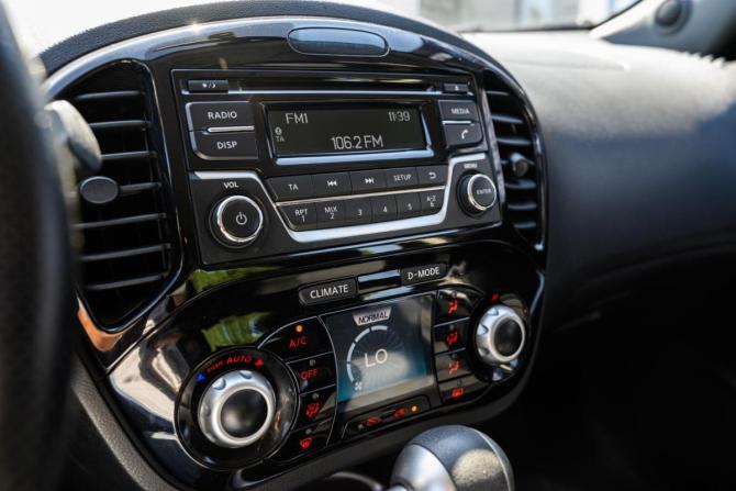 Nissan Juke I Рестайлинг с пробегом 2017 года, цена 1 499 000 рублей, 138032 км, внедорожник, Автокод Объявления