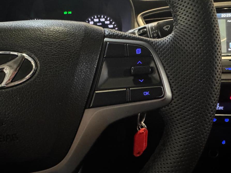 Hyundai Solaris II Санкт-Петербург  - изображение 15
