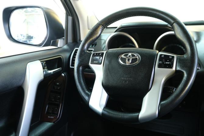 Toyota Land Cruiser Prado 150 Series Рестайлинг 1 с пробегом 2015 года, цена 3 149 000 рублей, 224000 км, внедорожник, Автокод Объявления