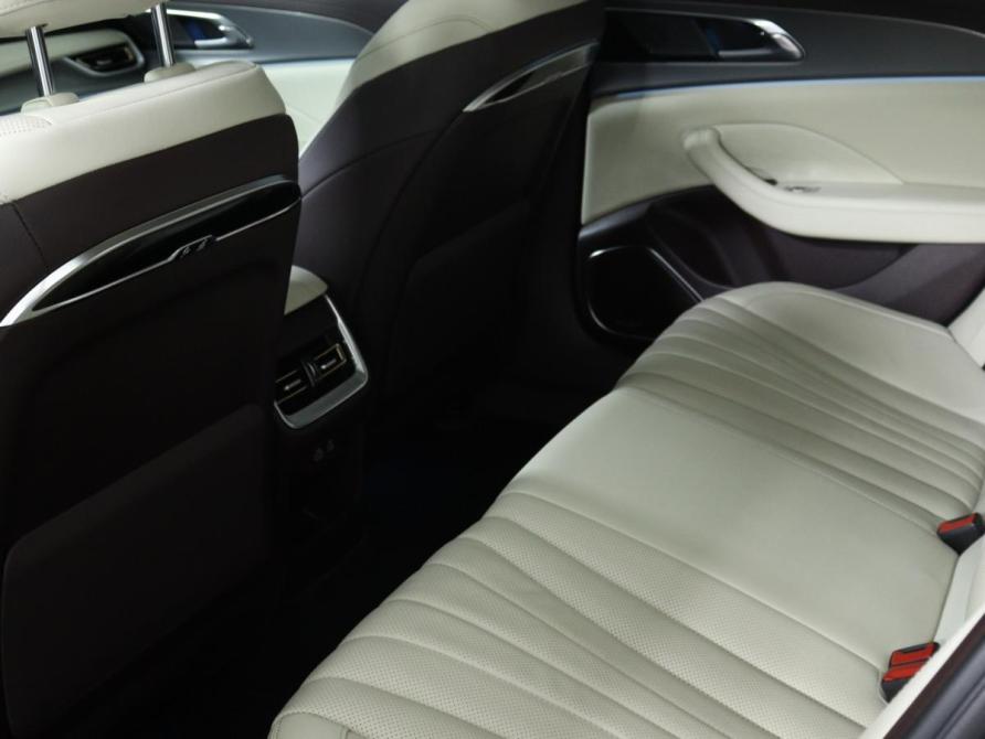 Hongqi H5 II Санкт-Петербург  - изображение 12