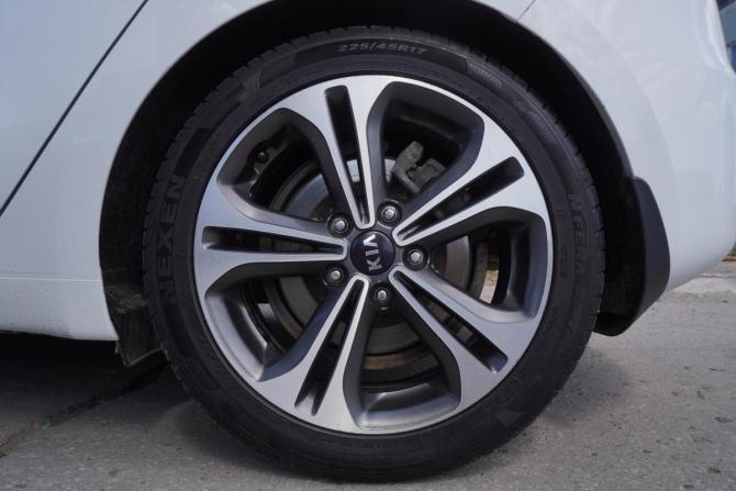 Kia Ceed II Рестайлинг с пробегом 2018 года, цена 1 630 000 рублей, 147484 км, хэтчбек, Автокод Объявления