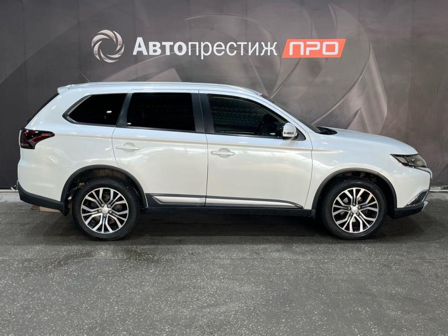 Mitsubishi Outlander III Рестайлинг 2 Пермь  - изображение 4
