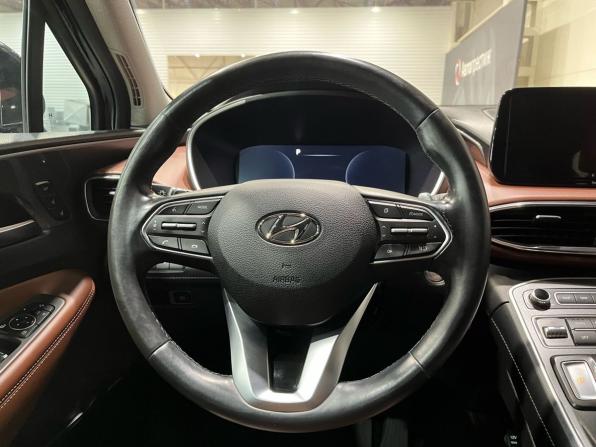 Hyundai Santa Fe IV Рестайлинг с пробегом 2021 года, цена 2 535 000 рублей, 241901 км, внедорожник, Автокод Объявления