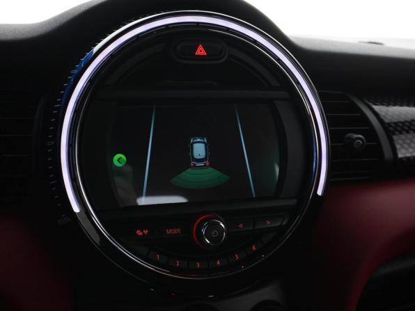 Mini Hatch III (F55/F56) Рестайлинг с пробегом 2019 года, цена 3 149 977 рублей, 70770 км, хэтчбек, Автокод Объявления