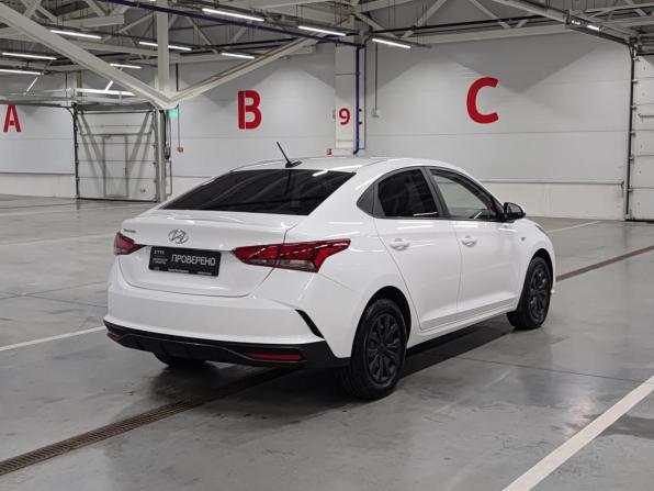 Hyundai Solaris II Рестайлинг с пробегом 2021 года, цена 1 410 000 рублей, 62639 км, седан, Автокод Объявления