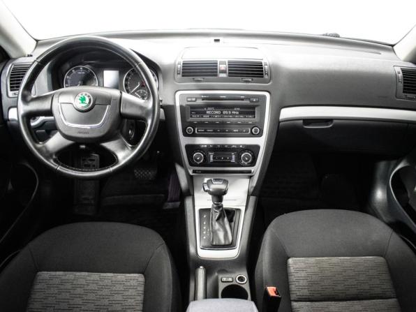 Skoda Octavia II (A5) Рестайлинг с пробегом 2012 года, цена 820 000 рублей, 179306 км, лифтбек, Автокод Объявления