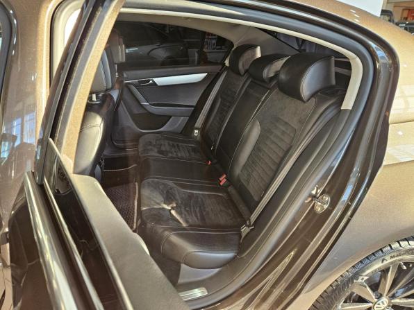 Volkswagen Passat B7 с пробегом 2012 года, цена 1 251 000 рублей, 156585 км, седан, Автокод Объявления