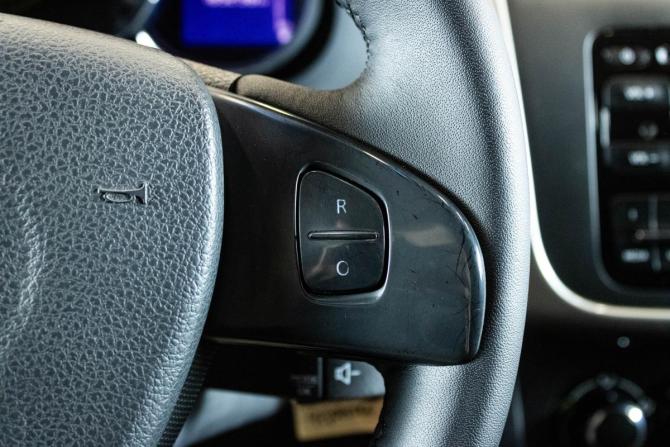 Renault Sandero II с пробегом 2016 года, цена 990 000 рублей, 185236 км, хэтчбек, Автокод Объявления