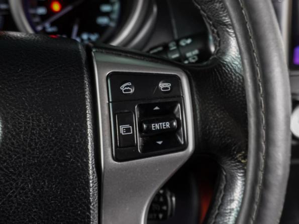 Toyota Land Cruiser Prado 150 Series Рестайлинг 1 с пробегом 2015 года, цена 3 049 000 рублей, 430023 км, внедорожник, Автокод Объявления