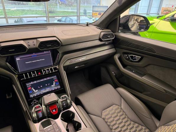 Lamborghini Urus I с пробегом 2021 года, цена 28 900 000 рублей, 44096 км, внедорожник, Автокод Объявления