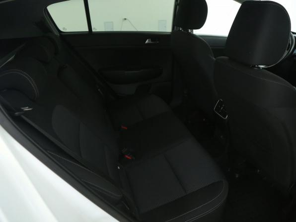 Kia Sportage IV Рестайлинг с пробегом 2021 года, цена 2 755 000 рублей, 118500 км, внедорожник, Автокод Объявления