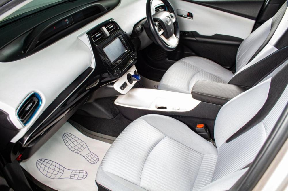 Toyota Prius IV (XW50) Сургут  - изображение 10