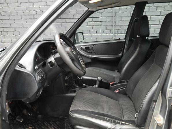 Chevrolet Niva I Рестайлинг с пробегом 2013 года, цена 630 000 рублей, 105241 км, внедорожник, Автокод Объявления
