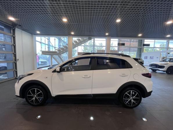 Kia Rio IV Рестайлинг с пробегом 2021 года, цена 2 050 000 рублей, 63078 км, хэтчбек, Автокод Объявления