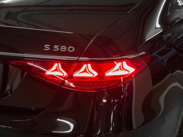 Новый Mercedes-Benz Maybach S-Класс II (Z223) Рестайлинг 2026 года, цена 48 500 000 рублей, седан, Автокод Объявления