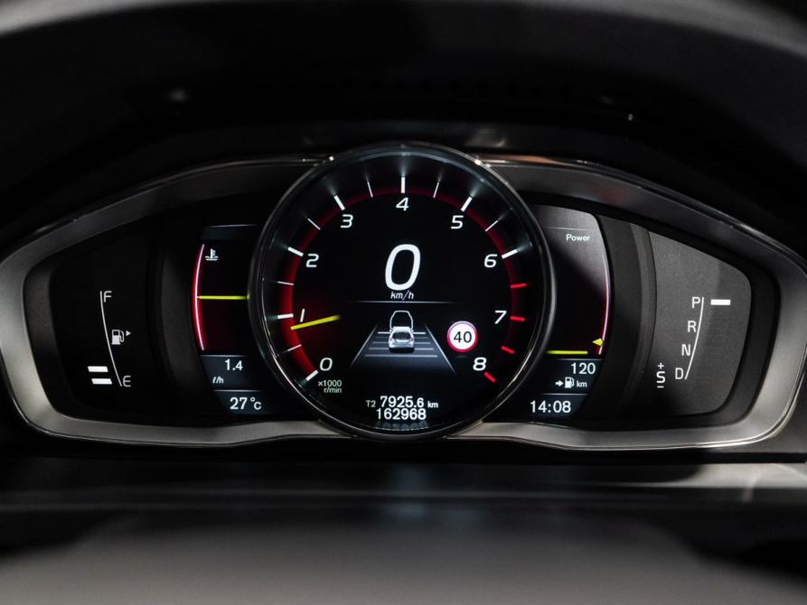 Volvo V60 I Рестайлинг Иркутск  - изображение 12