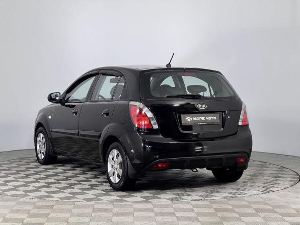 Kia Rio II Рестайлинг с пробегом 2011 года, цена 650 000 рублей, 211866 км, хэтчбек, Автокод Объявления