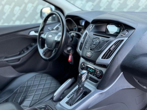 Ford Focus III с пробегом 2013 года, цена 730 000 рублей, 176800 км, хэтчбек, Автокод Объявления