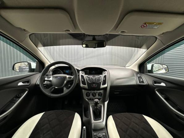 Ford Focus III с пробегом 2013 года, цена 599 000 рублей, 235000 км, хэтчбек, Автокод Объявления