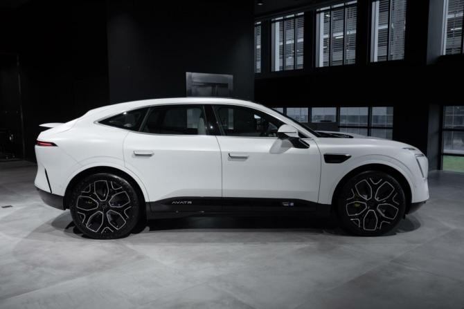 Новый Avatr 11 I 2025 года, цена 7 750 000 рублей, внедорожник, Автокод Объявления