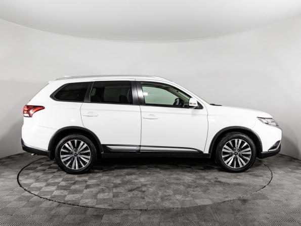 Mitsubishi Outlander III Рестайлинг 3 с пробегом 2019 года, цена 1 999 000 рублей, 126385 км, внедорожник, Автокод Объявления