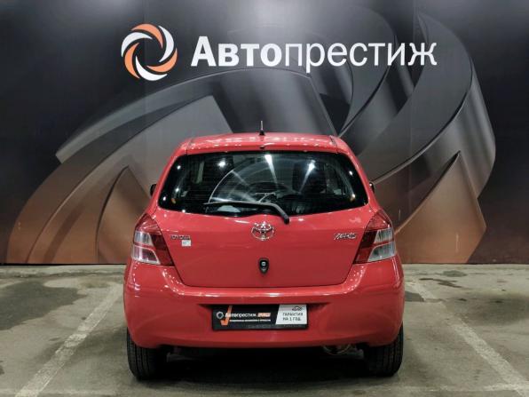 Toyota Yaris II Рестайлинг с пробегом 2010 года, цена 460 000 рублей, 279556 км, хэтчбек, Автокод Объявления