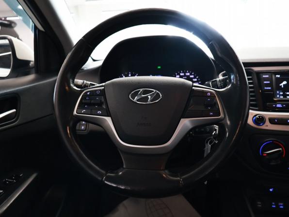 Hyundai Solaris II с пробегом 2018 года, цена 1 250 000 рублей, 164681 км, седан, Автокод Объявления