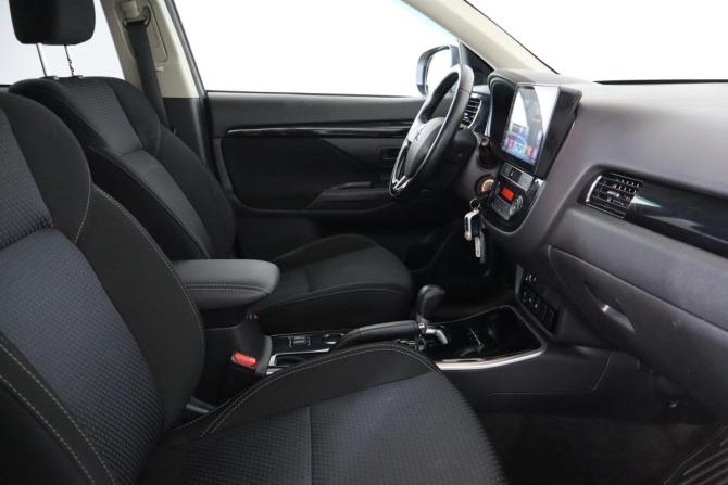 Mitsubishi Outlander III Рестайлинг 3 с пробегом 2019 года, цена 1 399 000 рублей, 232000 км, внедорожник, Автокод Объявления