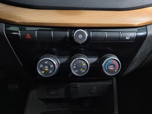 Lada (ВАЗ) Vesta I Рестайлинг (NG) с пробегом 2023 года, цена 1 239 000 рублей, 99158 км, седан, Автокод Объявления