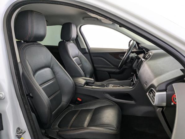Jaguar F-Pace I с пробегом 2016 года, цена 2 295 000 рублей, 128810 км, внедорожник, Автокод Объявления