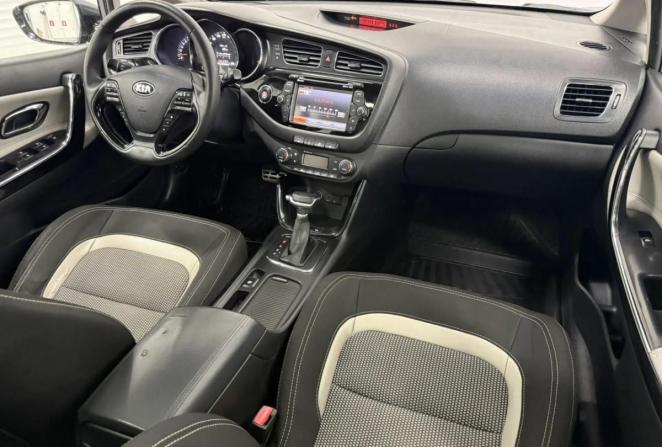 Kia Ceed II с пробегом 2012 года, цена 1 050 000 рублей, 238952 км, хэтчбек, Автокод Объявления