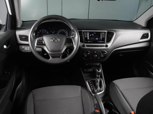 Hyundai Solaris II с пробегом 2017 года, цена 1 259 000 рублей, 115796 км, седан, Автокод Объявления