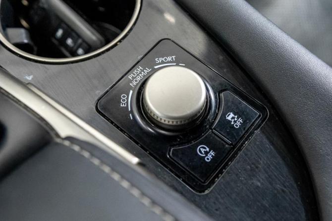 Lexus RX IV с пробегом 2018 года, цена 3 575 000 рублей, 156670 км, внедорожник, Автокод Объявления