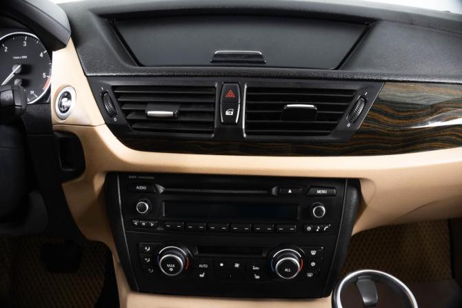 BMW X1 I (E84) с пробегом 2011 года, цена 1 399 000 рублей, 296000 км, внедорожник, Автокод Объявления