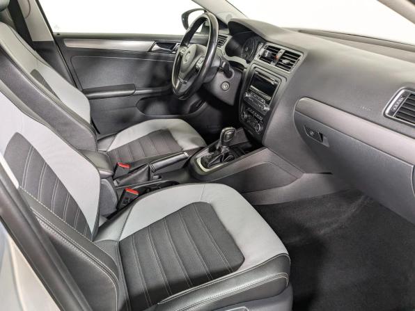 Volkswagen Jetta VI с пробегом 2011 года, цена 899 900 рублей, 222000 км, седан, Автокод Объявления