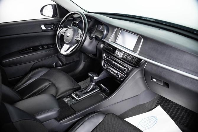 Kia Optima IV Рестайлинг с пробегом 2018 года, цена 2 149 000 рублей, 164600 км, седан, Автокод Объявления