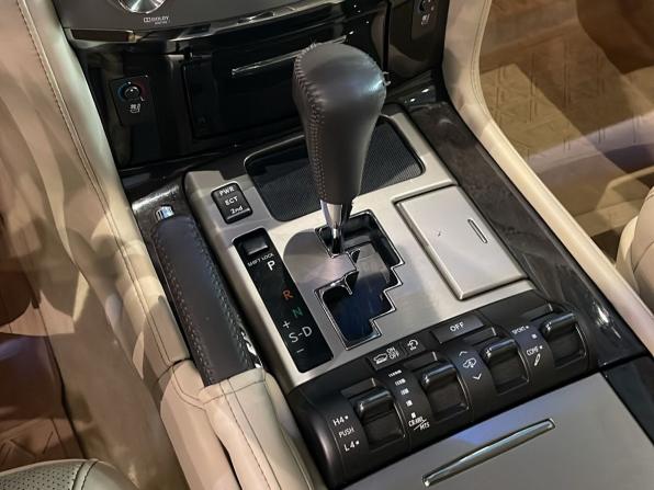 Lexus LX III Рестайлинг с пробегом 2015 года, цена 5 950 000 рублей, 220210 км, внедорожник, Автокод Объявления
