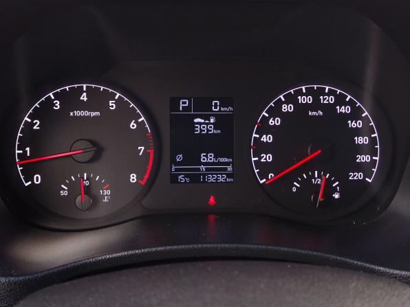Hyundai Solaris II с пробегом 2019 года, цена 1 370 000 рублей, 114000 км, седан, Автокод Объявления