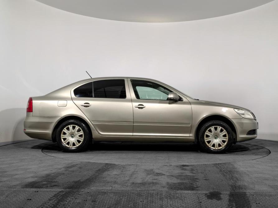 Skoda Octavia II (A5) Рестайлинг Санкт-Петербург  - изображение 4