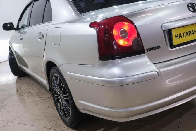 Toyota Avensis II Рестайлинг с пробегом 2006 года, цена 619 000 рублей, 330000 км, седан, Автокод Объявления
