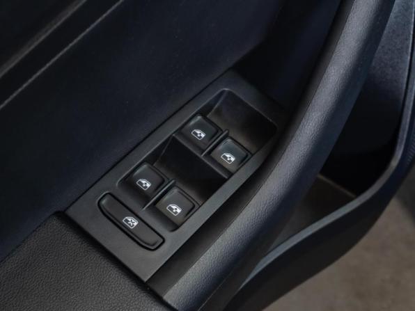 Volkswagen Polo VI с пробегом 2022 года, цена 1 670 000 рублей, 43356 км, лифтбек, Автокод Объявления