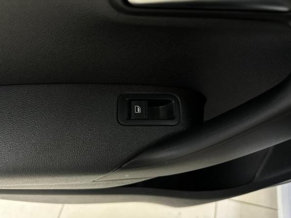 Volkswagen Polo V Рестайлинг с пробегом 2019 года, цена 1 390 000 рублей, 87974 км, седан, Автокод Объявления