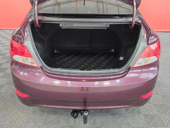 Hyundai Solaris I с пробегом 2013 года, цена 635 000 рублей, 181958 км, седан, Автокод Объявления