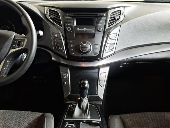 Hyundai i40 I Рестайлинг с пробегом 2015 года, цена 995 000 рублей, 124177 км, седан, Автокод Объявления